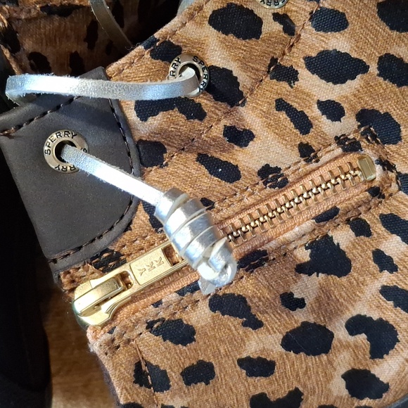 Sperry Leopard Pattern Boots with Black and Tan NWOT !! Size 8.5 - Picture 5 of 8